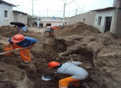 Ejecución especializada de obras civiles y saneamiento integral en las localidades de San Francisco, San Vicente Verlin y Rosario Pampa, promoviendo activamente la salud pública y el desarrollo sostenible comunitario.